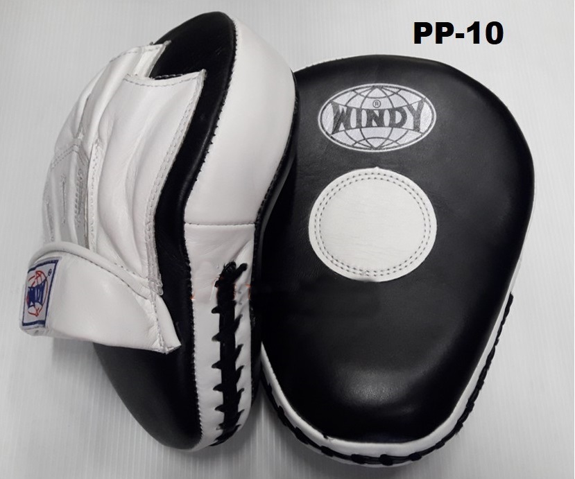 Windy focus mitts PP-10 ฺBlack-White for Training genuine leather Muay Thai MMA K1 เป้ามือวินดี้ แบบโค้ง สีดำ-ขาว หนังแท้ สำหรับเทรนเนอร์ ในการฝึกซ้อมนักมวย