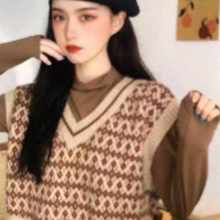 Vest new Korean knitted vest student versatile sleeveless top V neck contrast color