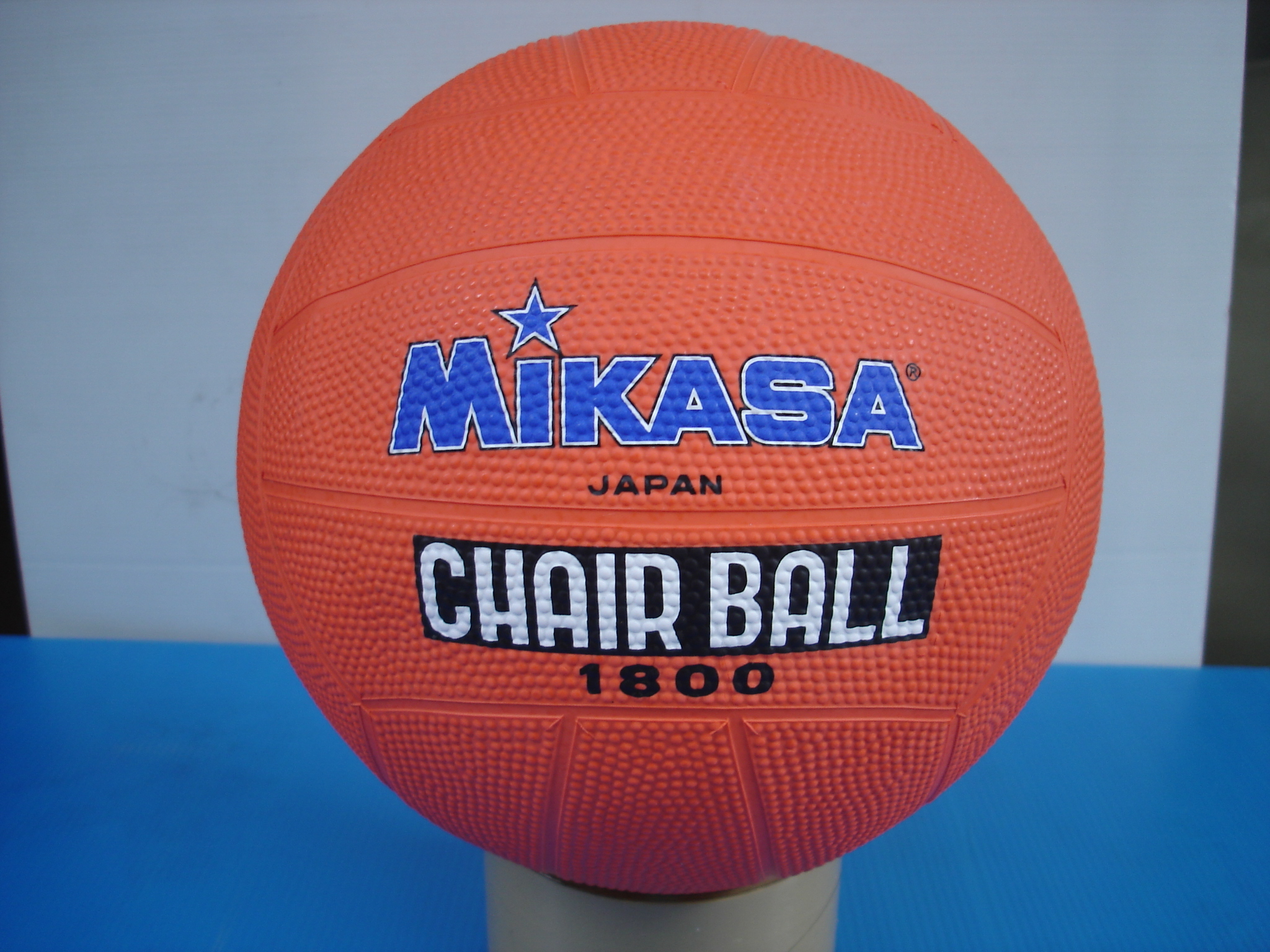 แชร์บอลยาง MIKASA รุ่น 1800