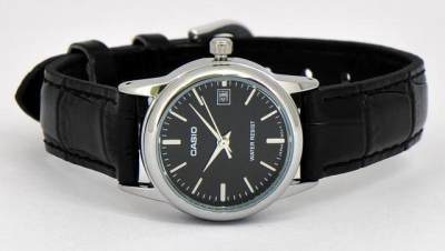 Win Watch Shop นาฬิกา Casio รุ่น LTP-V002L-1A นาฬิกาผู้หญิง สายหนังสีดำ หน้าปัดดำ - มั่นใจ ของแท้ 100% รับประกันสินค้า 1 ปีเต็ม (ส่งฟรี เก็บเงินปลายทาง) Win Watch Shop นาฬิกา Casio รุ่น LTP-V002L-1A นาฬิกาผู้หญิง สายหนังสีดำ หน้าปัดดำ - มั่นใจ ของแท้ 100% รับประกันสินค้า 1 ปีเต็ม (ส่งฟรี เก็บเงินปลายทาง)