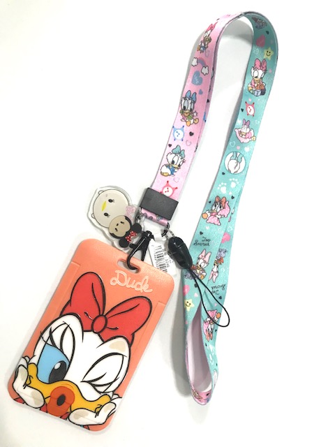 DAISY DUCK P ซองใส่บัตร ที่ใส่บัตร พร้อมสายคล้องคอ (2cm) ลาย DAISY DUCK เดซี่ ดัค bf มีตุกตาเล็กแถมด้วย สำหรับบัตร 5.5x8.5cm (body 7x11cm) สวยงาม งานดี by NOEYNEST