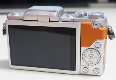 Panasonic GF7 LUMIX DMC-GF7 Vlog camera Brown with 35mm MF Silver Lens G-F7, GF-7, GF7 Vlogger