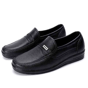 ภาพหน้าปกสินค้ารองเท้าลำลองผู้ชายราคาถูกและใหม่สบาย รองเท้าหนังชาย รองเท้าธุรกิจผู้ชาย วัสดุ PVC เส้นเอ็นสีดำ หัวยาง รองเท้าลำลองแฟชั่นสำหรับทำงาน ซึ่งคุณอาจชอบสินค้านี้