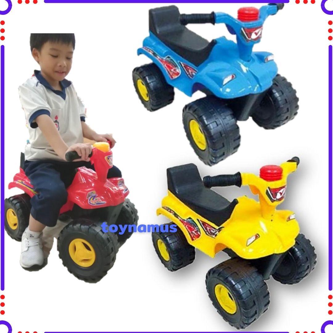 รถขาไถ ATV  มี 3 สี แดง น้ำเงิน เหลือง สีสันสดใส เหมาะสำหรับเด็กเล็ก
