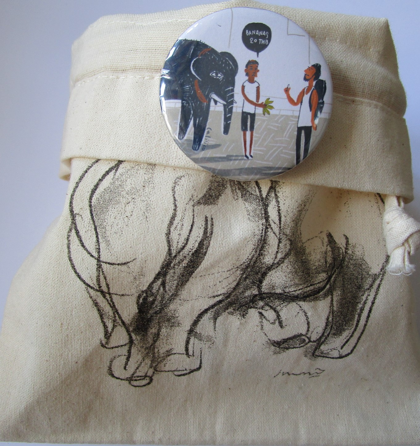 Small Cloth Bag, ถุงผ้าลายช้างไทย ช้างคู่ พร้อมเข็มกลัดสุดชิค ใส่ของอเนกประสงค์ พร้อมเชือก รูดเก็บ พกพาสะดวก