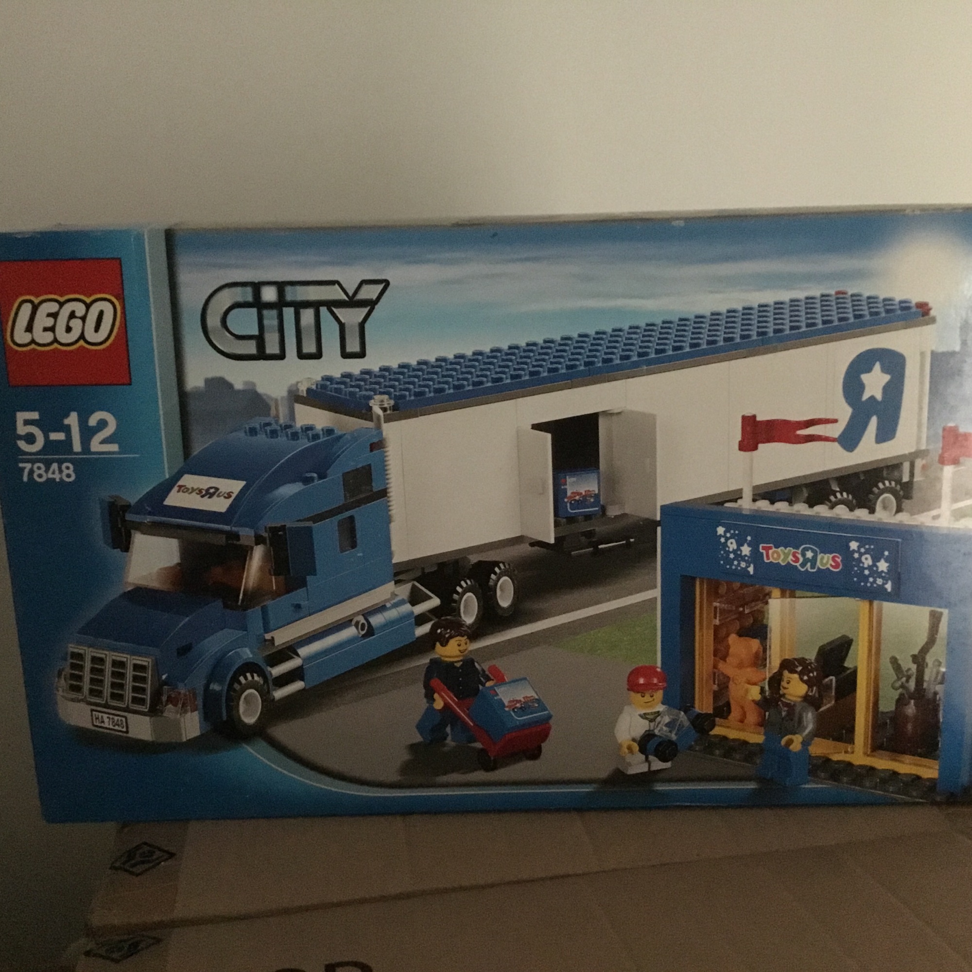 Lego 7848 Toys R Us Truck (Not good box condition) - Puket Stores