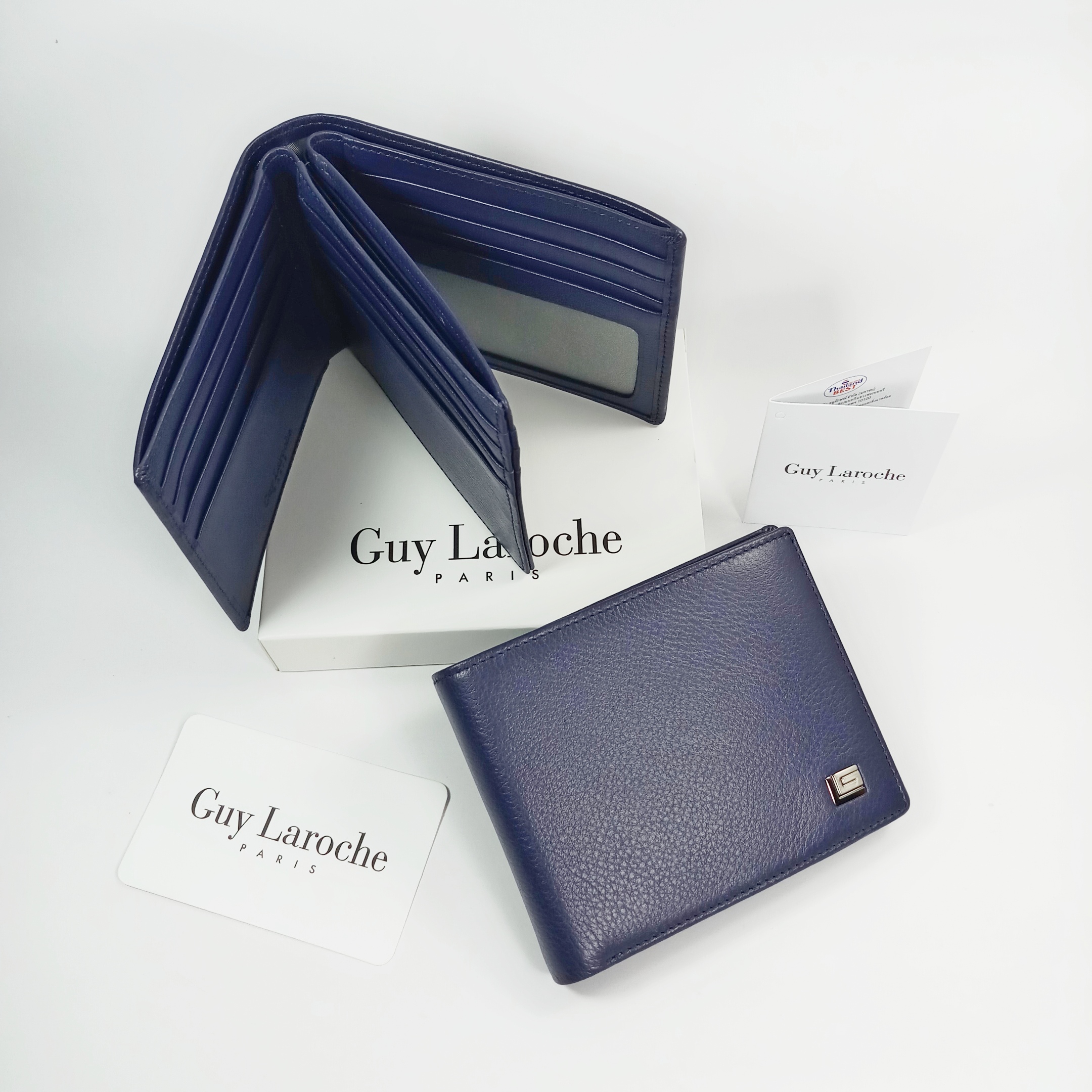 Guy Laroche กระเป๋าสตางค์ผู้ชายพับสั้นมีลิ้นกลาง (สีน้ำเงินกรมท่า) สาม