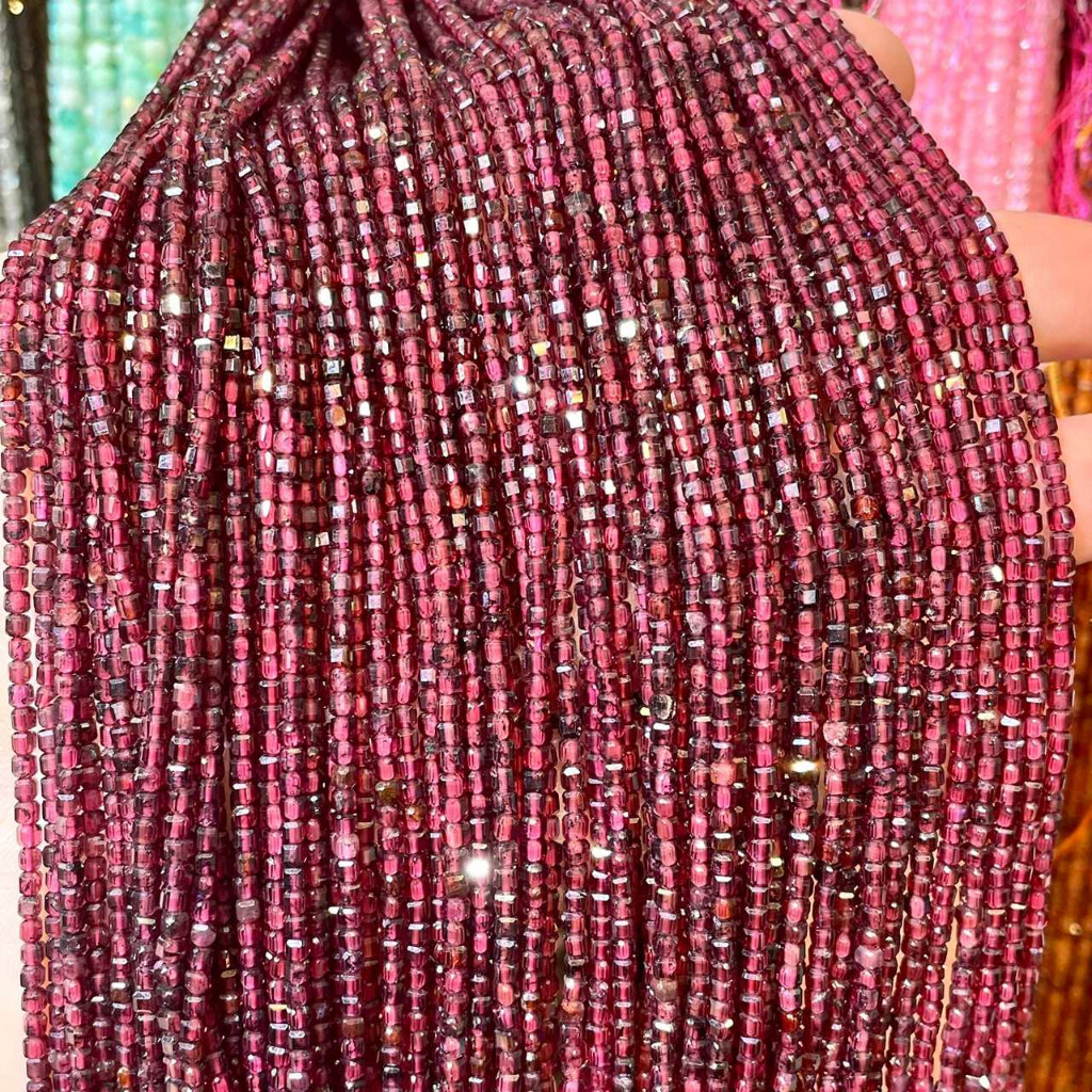 garnet-2x2-mm-ch-stones