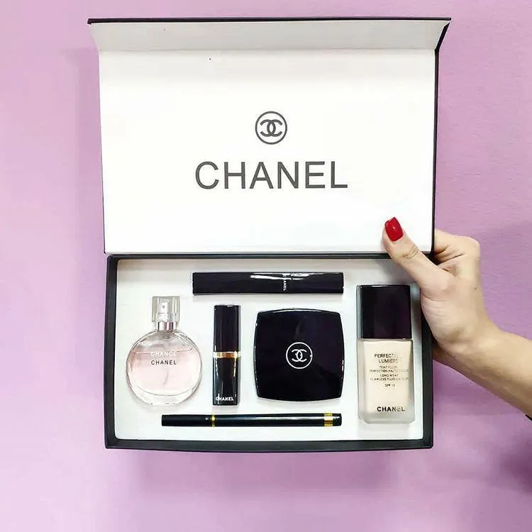 Chanel 6 in 1 gift set High quality set Perfume Foundation ผลิตภัณฑ์ชุดของขวัญ น้ำหอม ลิปสติก รองพื้น อายชาโดล์ ปัดขนตา