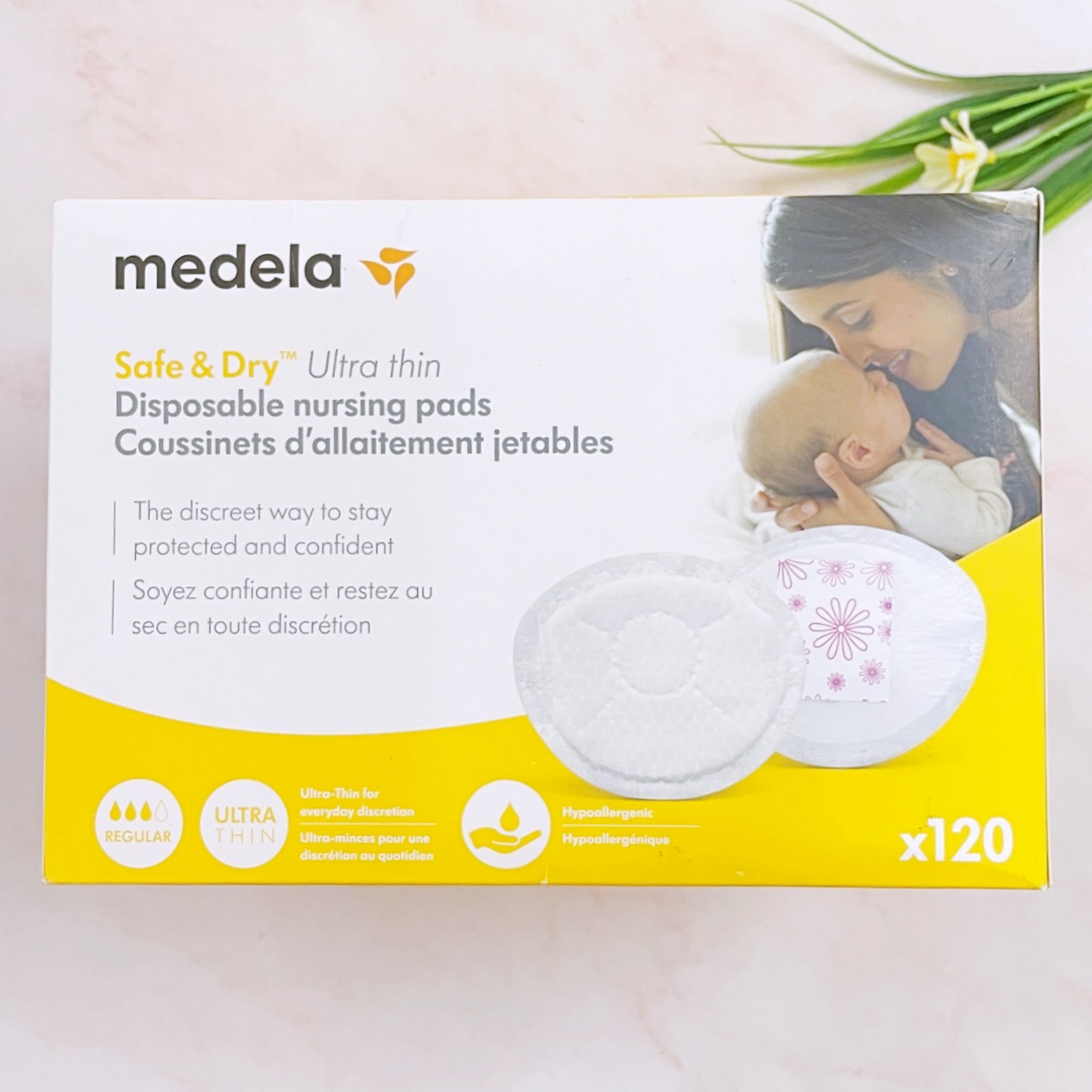 Medela Safe & Dry Nursing Pads, Disposable, Ultra Thin, Regular - 120 pads