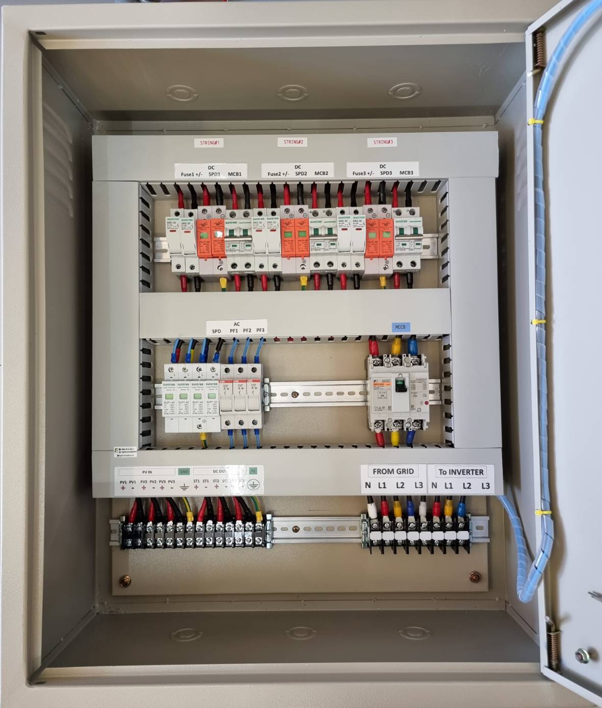 ตู้คอมบายเนอร์ AC-DC combiner box 3string ขนาด 10-20kw 3phase สำหรับ ...