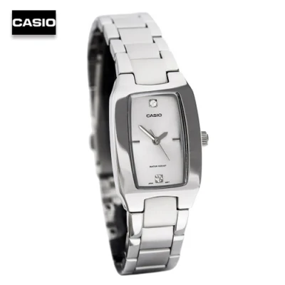 Casio นาฬิกาข้อมือผู้หญิง สายสเตนเลส รุ่น LTP-1165A-7C2DF - สีเงิน/หน้าปัดสีขาว