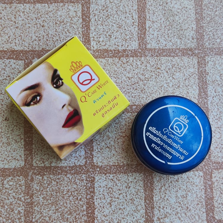 Q' Care white ครีมลดรอยดำ ครีมประทินผิว Q' Care white 2 สูตร ของแท้