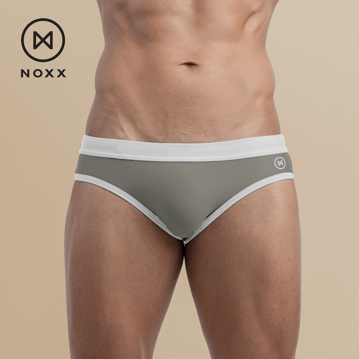 Noxx Swim Briefs: กางเกงว่ายน้ำบรีฟ สีเทาอ่อนขอบขาว