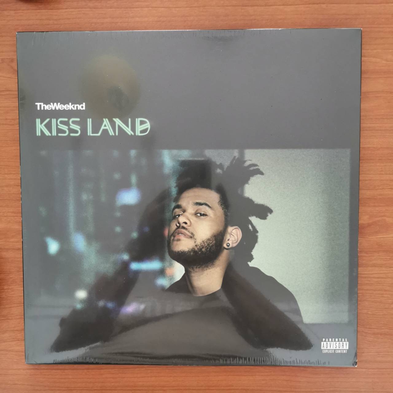 แผ่นเสียง The Weeknd : kiss land แผ่นเสียงใหม่ซีล