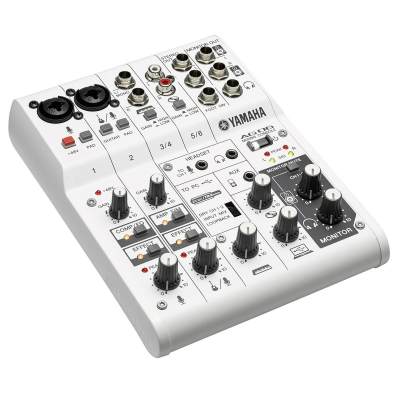 มิกเซอร์ YAMAHA AG06 Mixing Console