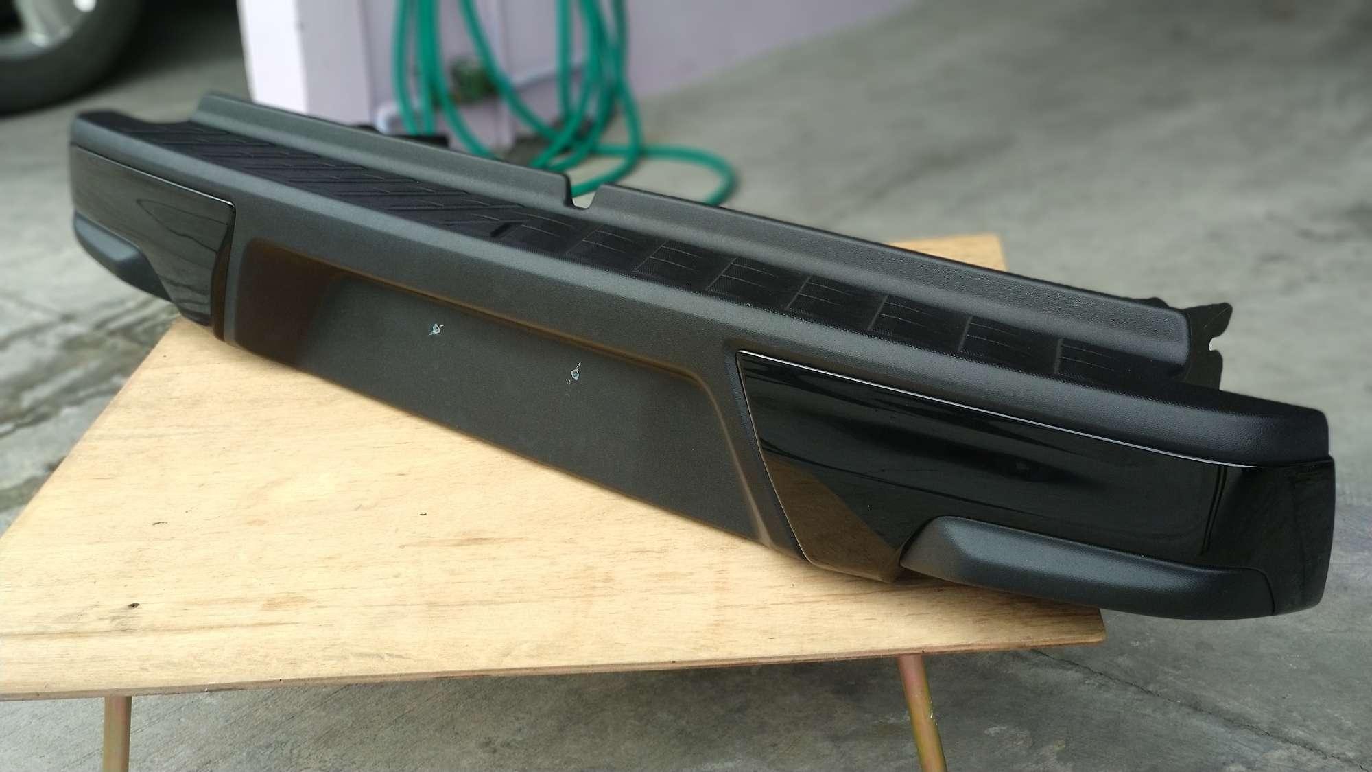 กันชนท้าย Isuzu D-Max Stealth 2019 มือสองของแท้ 100% สภาพใหม่ป้ายแดง ประกันของแท้แน่นอน!!!