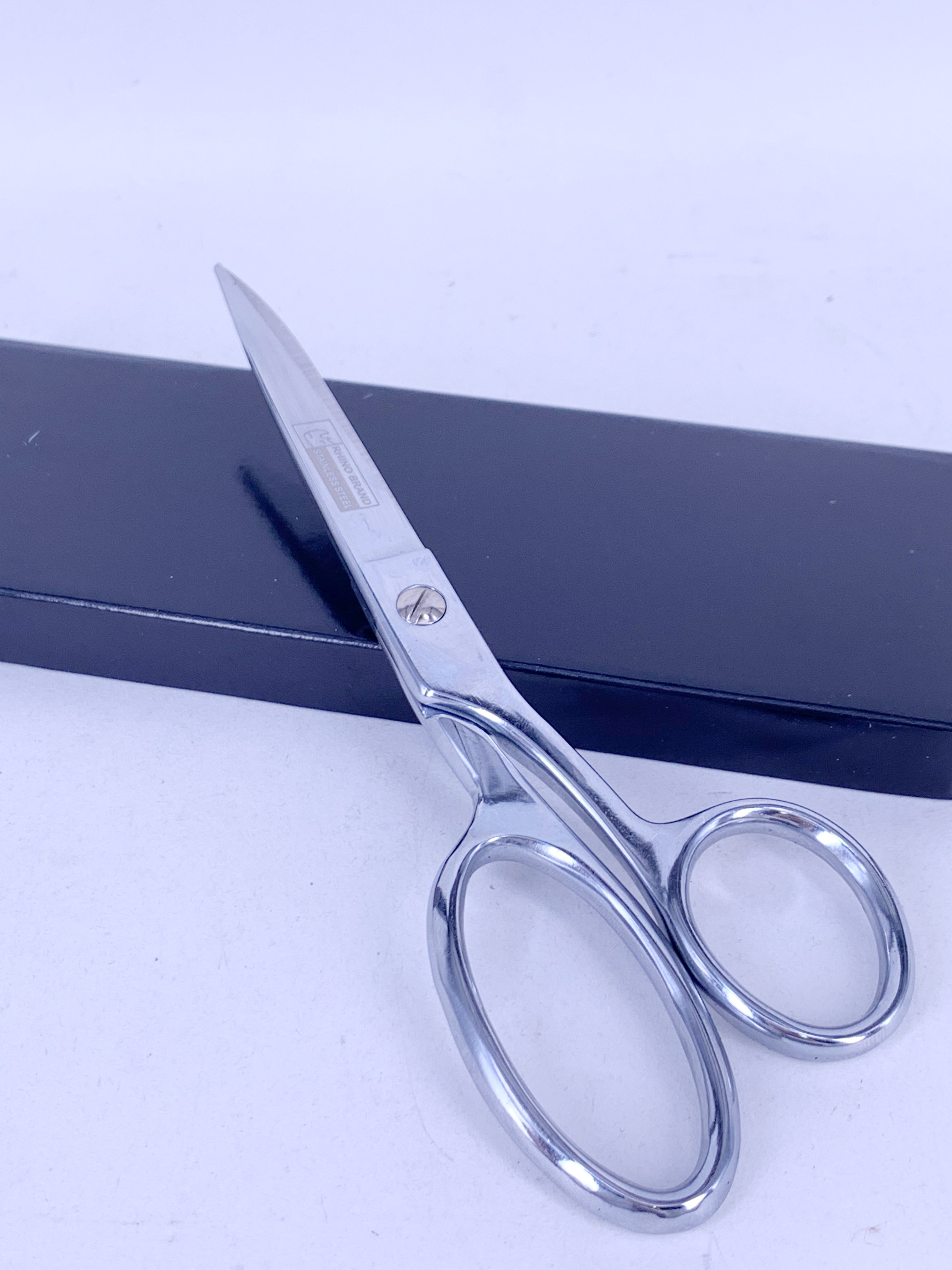 กรรไกรตัดผ้าคุณภาพสูงRHINO BRAND NO.815 ขนาด 8 นิ้ว (ใบมีดยาว 3 นิ้ว) ทำจากSTAINLESS STEEL เกรด A คมและทนทานสูง