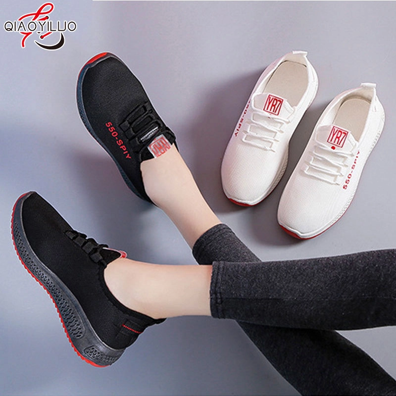 ภาพหน้าปกสินค้าQiaoYiLuo รองเท้าเพื่อสุขภาพ รองเท้าผ้าใบผญ รองเท้าผู้หญิง รองเท้ากีฬาลำลอง ระบายอากาศได้ดี สวมใส่สบาย