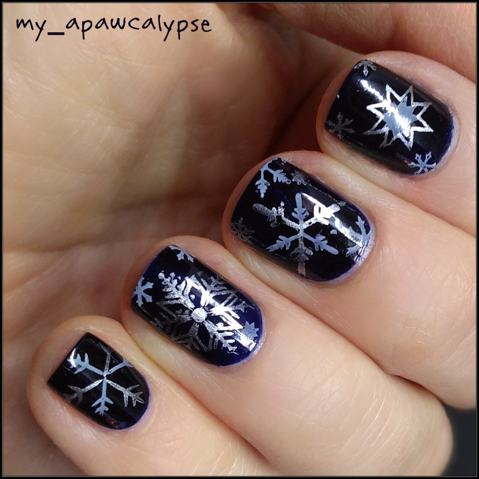 พร้อมส่ง OPI Holidazed Over You (HR J04) สีน้ำเงินเข้มปั้ดๆ แท้