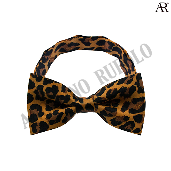ANGELINO RUFOLO Bow Tie ผ้าไหมพิมพ์ลายคุณภาพเยี่ยม โบว์หูกระต่ายผู้ชาย ดีไซน์ Tiger Pattern สีน้ำตาลส้ม/สีเงิน/สีทอง