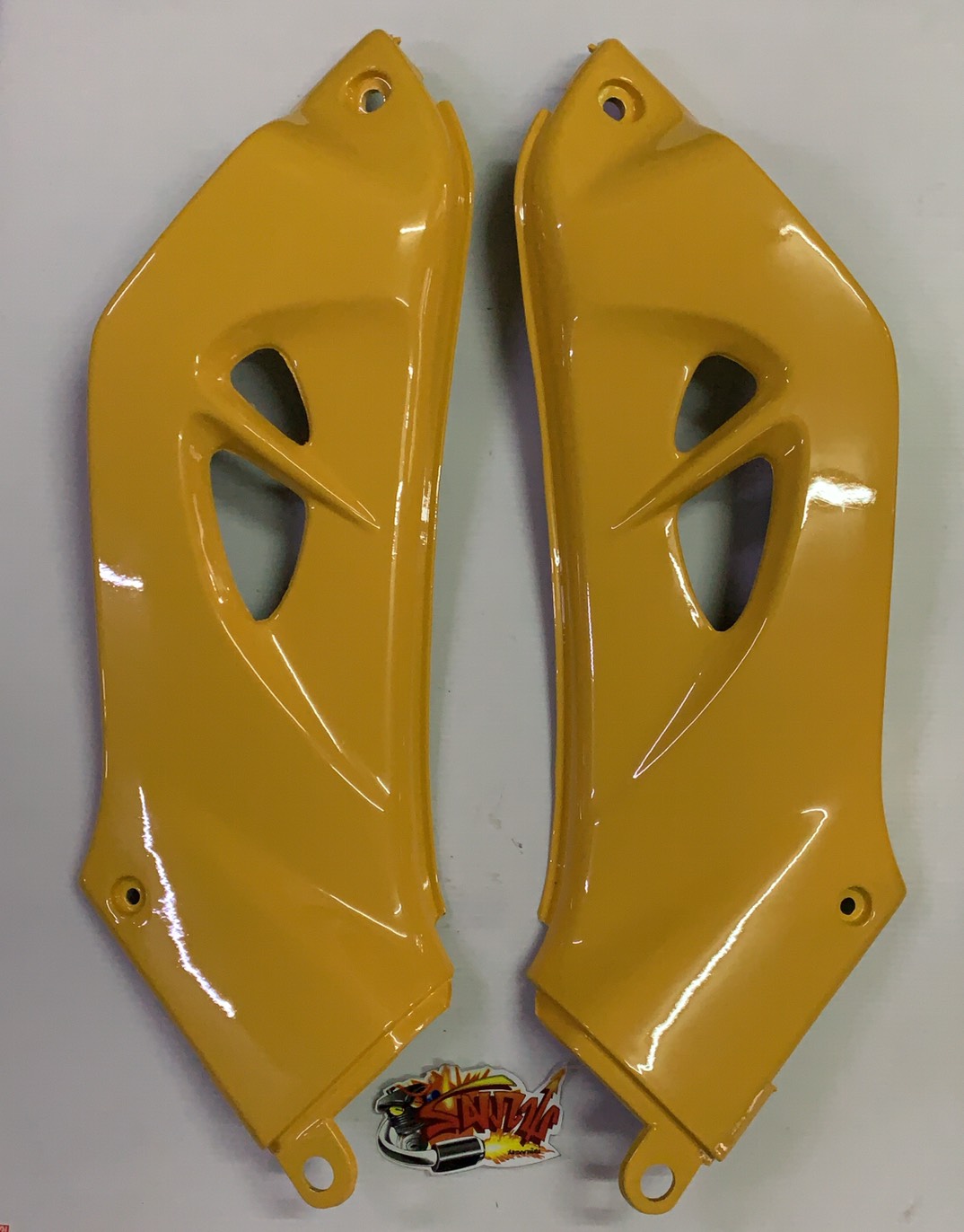 คอนโซลข้าง ไนซ์100/110-รุ่นแรก (รุ่นท้ายแบบเวฟ) สีเหลือง เทียม ขายเป็นคู่