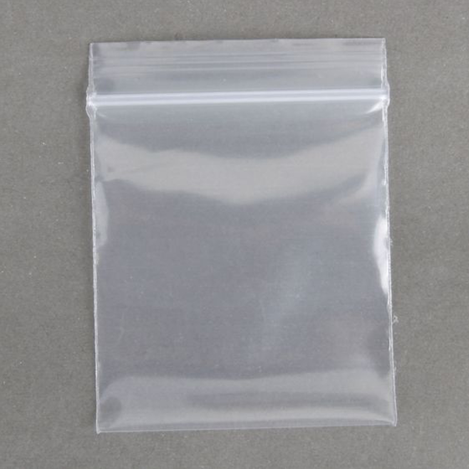 ซองซิปพลาสติก ถุงซิปล็อคใส(Ziplock bags) ถุงซิปล็อคเล็ก มีหลายไซส์ให้เลือก เนื้อเหนียว แข็งแรงทนทน คุ้มค่า ราคาถูก ราคาส่ง 1 ขีด(100 กรัม) สี 10x15 ซม. สี 10x15 ซม.ประเภทสินค้า ถุงซิปล็อคใส
