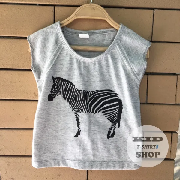 BabyOutlet เสื้อยืดเด็ก ลายม้าลาย สีเทา มี 4 ไซส์ (SS , S , M , L) [ แรกเกิด - 6 ปี ] เสื้อเด็ก แขนล่ำ ผลิตจากผ้าฝ้าย Cotton 100% ชุดเด็กเนื้อผ้าดี ราคาถูก จัดส่งด่วน Kerry มีเก็บเงินปลายทาง