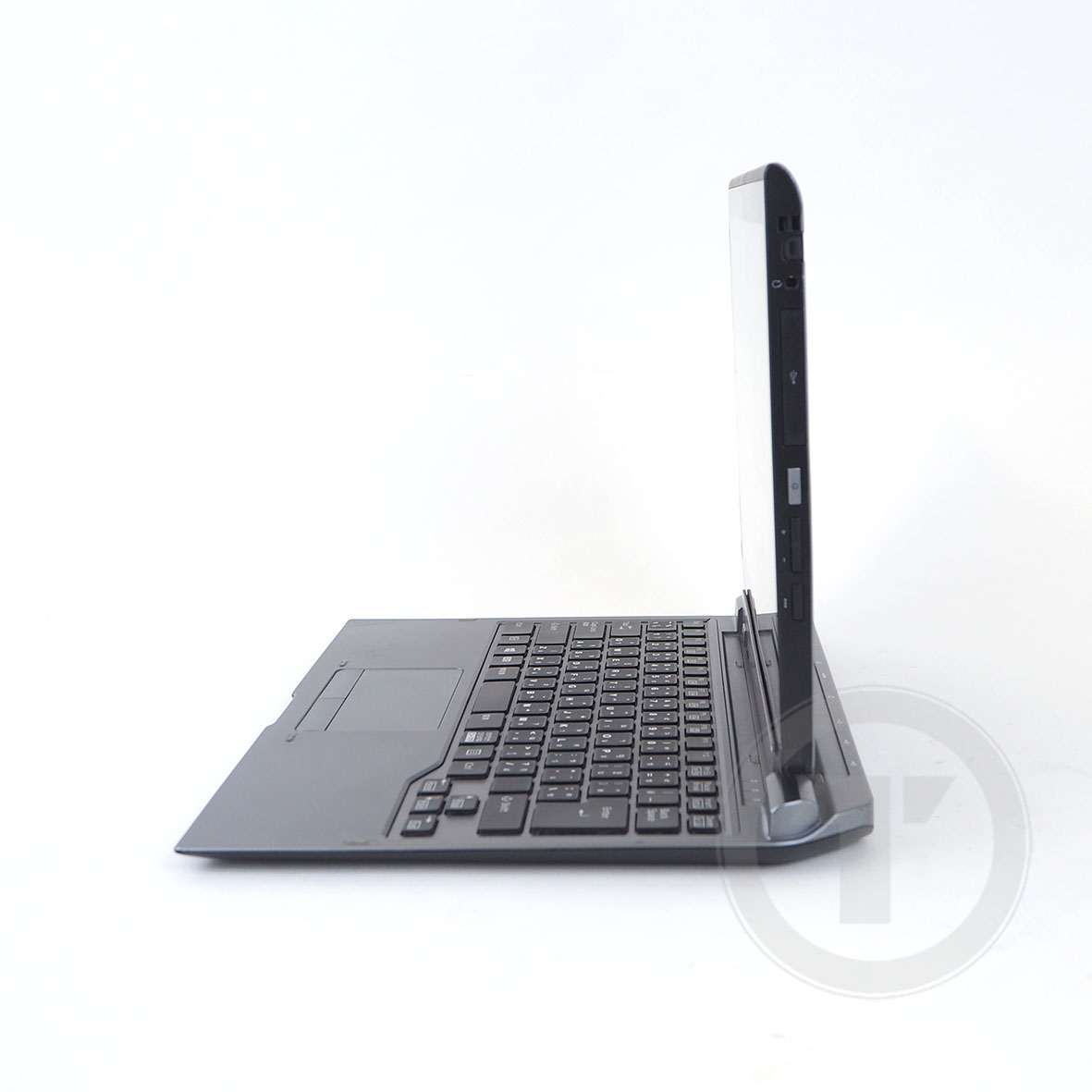 รูปภาพเพิ่มเติมของ โน๊ตบุ๊ค/แท็บเล็ต 2 in 1 Fu Stylistic Q737/P Core i5-7300U RAM 4GB SSD 128GB /HDMI /WiFi /Blth /จอ 13.3” LED Full-HD ถอดจอได้ windows tablet Used laptop Refhed computer 2022 มีประกัน By Totalsol