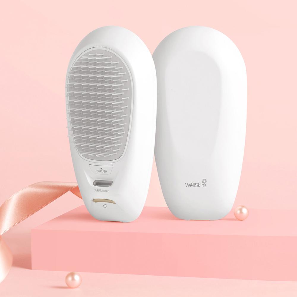 9D80D981212309D93D84B5D1E093Cdb3 &Lt;H1&Gt;Wellskins Anion Hair Comb Anti-Static Hair Brush Massage Comb Salon Hair Styling Tool Portable Usb Rechargeable Head Spa Comb&Lt;/H1&Gt; &Lt;Ul&Gt; &Lt;Li&Gt;Deep-Ionic Generator, Active Ion Lock New Technology.&Lt;/Li&Gt; &Lt;Li&Gt;Foldable Storage Design, Easy To Separate And Easy To Carry.&Lt;/Li&Gt; &Lt;Li&Gt;Wire System Upgrade Charging Type, Long Battery Life.&Lt;/Li&Gt; &Lt;Li&Gt;Automatically Power Off After Charging/Water Intake.&Lt;/Li&Gt; &Lt;Li&Gt;Ergonomic And Comfortable Handle Feel.&Lt;/Li&Gt; &Lt;/Ul&Gt; &Lt;H3&Gt;Specification:&Lt;/H3&Gt; Brand: Wellskins Type: Wx-Fz200 Color: White Rated Voltage: Dc3.7V Rated Current: 1A Rated Power: 0.3W Weight &Amp; Size: Product Weight: 0.27Kg Package Weight: 0.38Kg Product Size(L X W X H): 6.45 X 2.8 X 12.58Cm Package Size(L X W X H): 7.5 X 4.2 X 14.2Cm &Lt;H3&Gt;Package Contents:&Lt;/H3&Gt; 1 X Ion Comb 1 X Usb 1 X Bag 1 X User Manual Wellskins Wellskins Anion Hair Comb Anti-Static