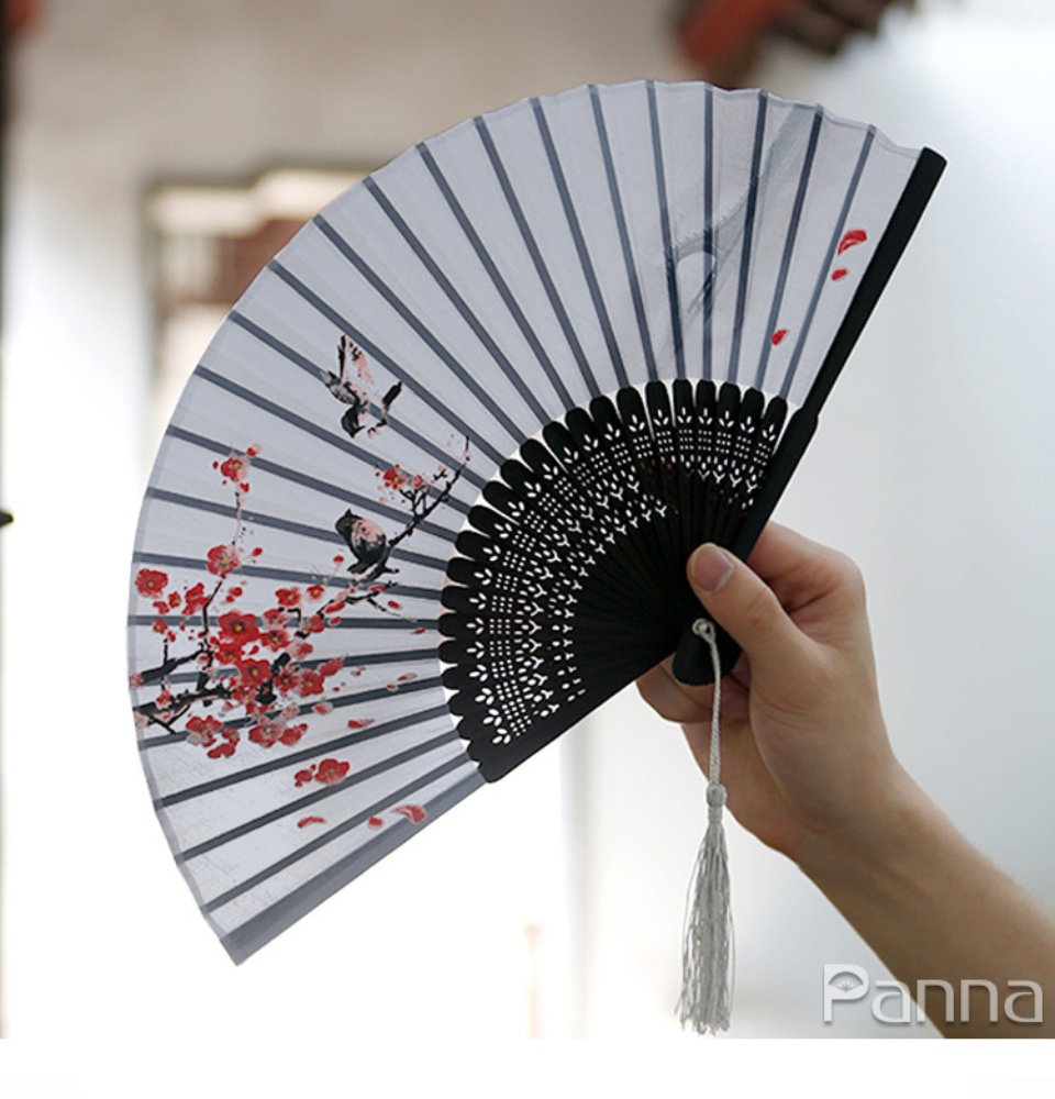 เกี่ยวกับ Bamboo Flower Fan Molor Vintage Hand Fan 7 Inch Folding Fan Chinese Style Female Cheongsam Props Cloth Gift Decoration Wedding Folding Fan Party Home Hand Folding Fan Drawing Print Fan S Fan