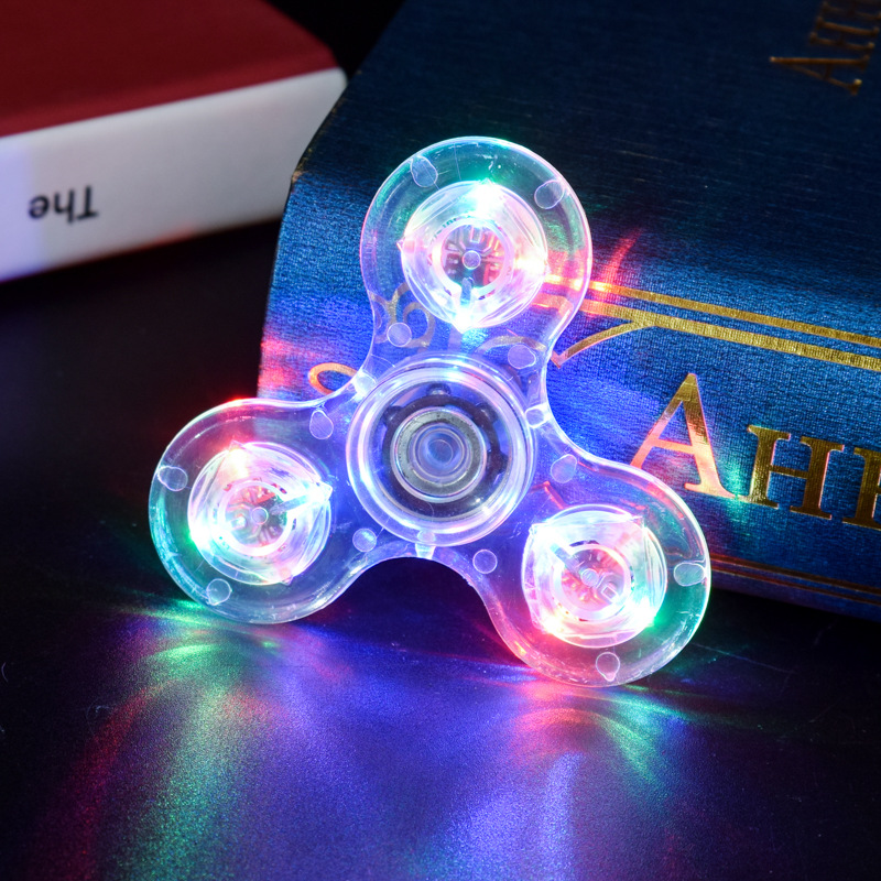 ข้อมูลประกอบของ ไฟแอลอีดีเรืองแสง สปินเนอร์ Spinner มือตัวหมุนท้อปสปิน Glow ใน Dark Light EDC Fidget Spinner