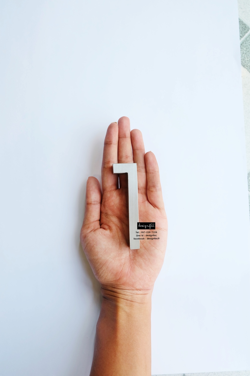 designfac ป ายบ านเลขท เลข 1 ส ง 8 cm น น 1 5 cm ต วเลขสแตนเลสแบบด าน สไตล โมเด ร น สแตนเลสเง นแบบด าน